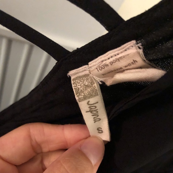 Black 3/4 sleeve knee length dress - Picture 3 of 3